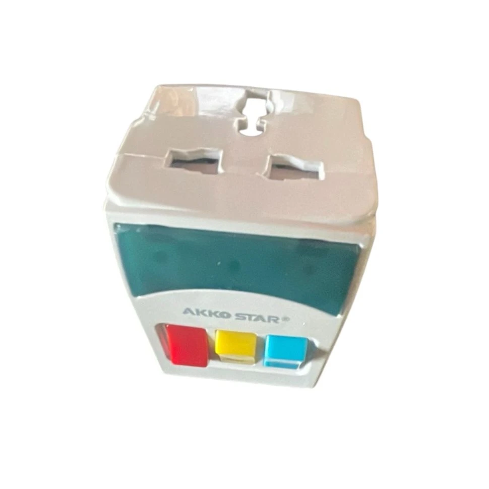 Generic Multi Plug Universal Socket Adapter - image 5