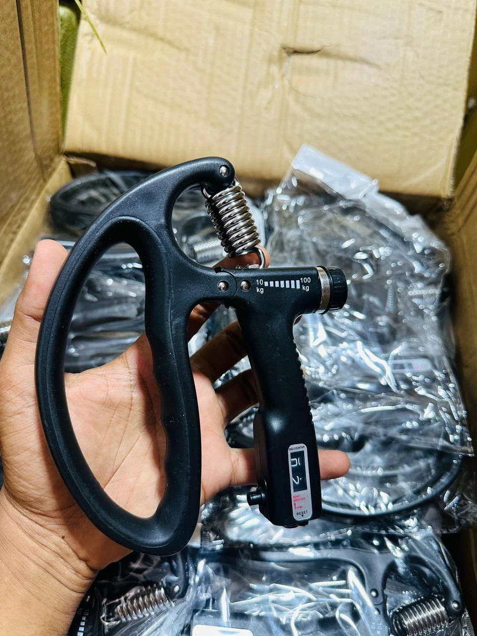 Countable Hand grip Weight Adjustable 10-100kg handgrip - image 7