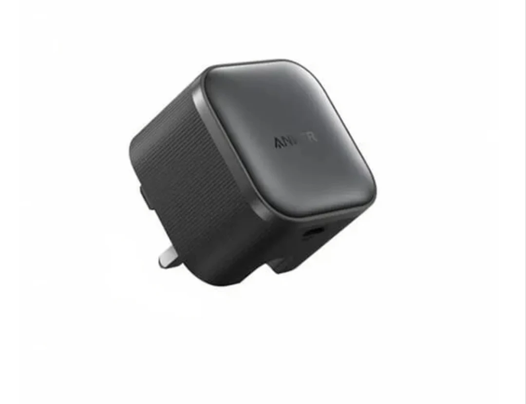 Anker 45w chager with smart display - image 4