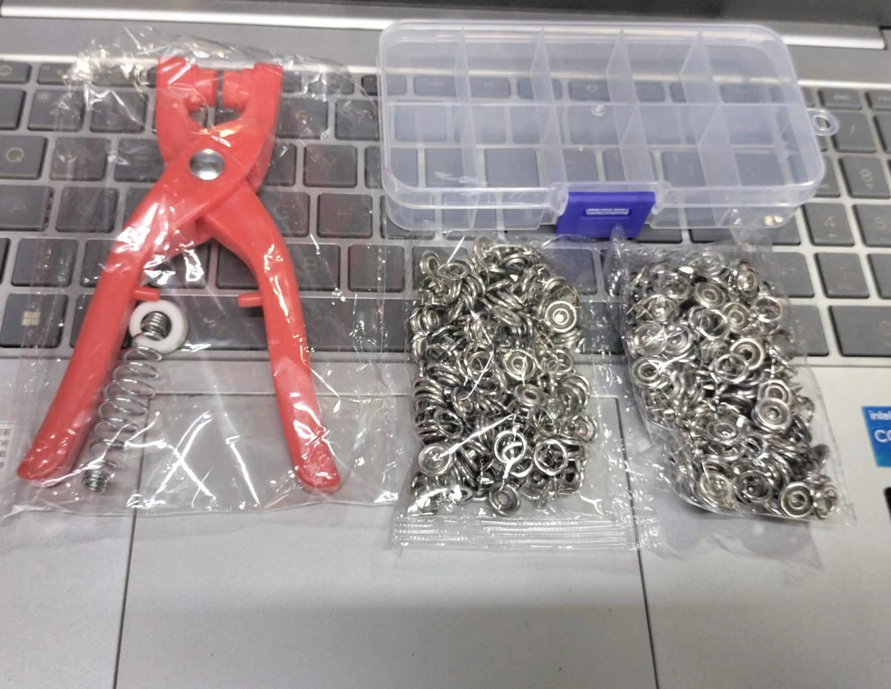 Hand Pressure Pliers For Prong Snap Button (with button) - image 2