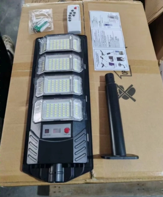 300w solar charging street light