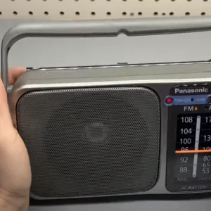 PANASONIC RF-2400D Portable FM/AM Radio