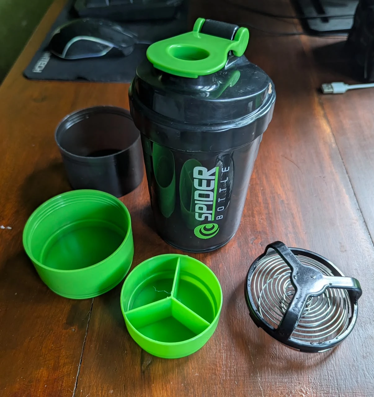 Spider Protein Shaker Gym with 2 Storage Compartment - image 10