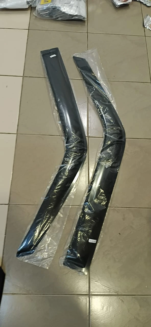 Toyota Hiace  Dolphin 2pcs Car Styling Window Visors - image 4