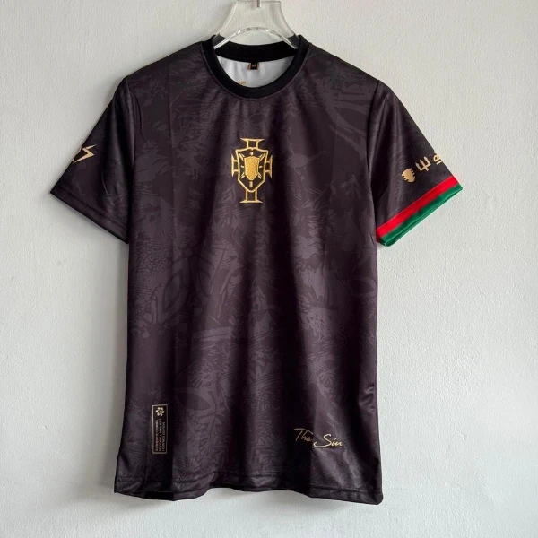Premium Black & Gold #7 Football Jersey | CR7 - image 1