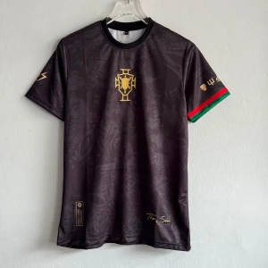 Premium Black & Gold #7 Football Jersey | CR7